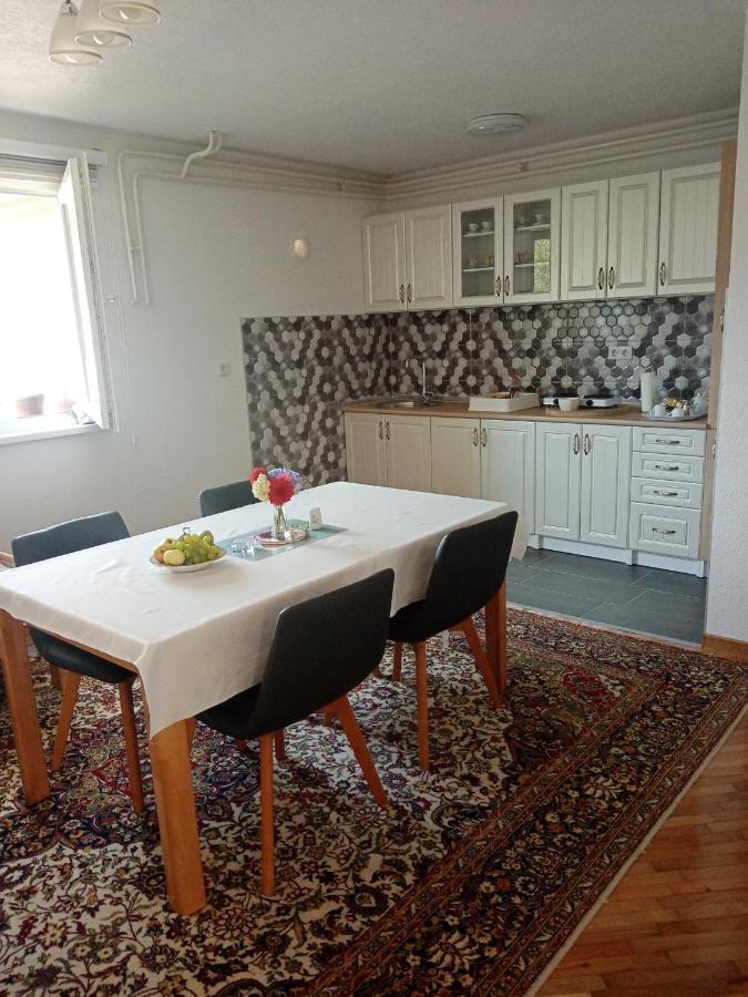 Azra Apartment วิโซโค ภายนอก รูปภาพ